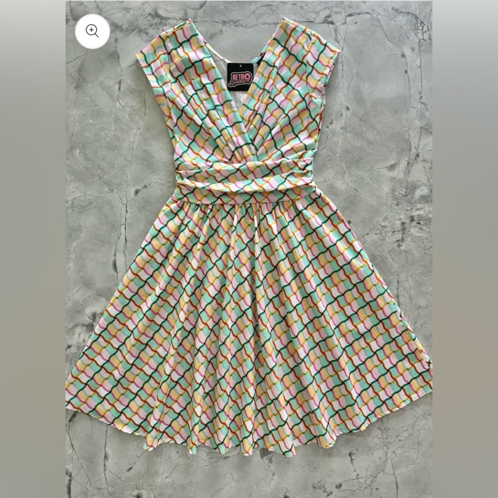 NWT Retrolicious Squiggly Vintage Style Dress